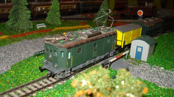 La petite dernire de ROXY est arrive, la fameuse Ae 3/5 No 10217 !