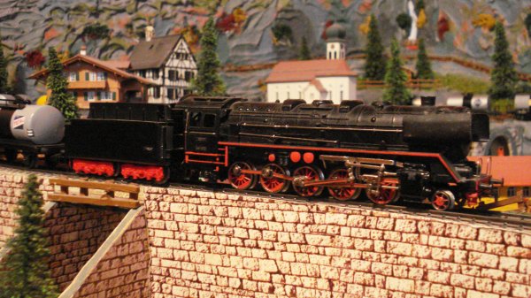 Et que la ronde des anciennes locomotives "Mrklin Srie 800" commence (premire partie)