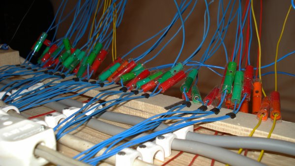 Quelques vues de l'impressionnante technologie lectromcanique de Mrklin (jusque vers les annes 1970 et demeure encore ingale au XXI me sicle), tout particulirement au niveau de sa robustesse et de sa fiabilit  toutes preuves !