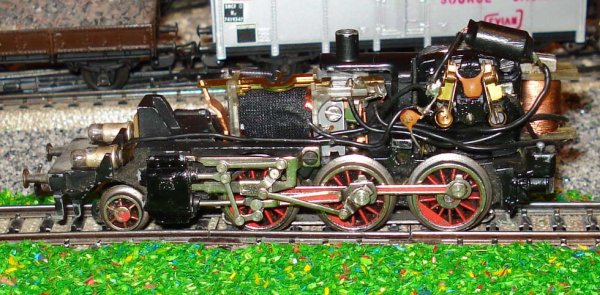 Quelques vues de l'impressionnante technologie lectromcanique de Mrklin (jusque vers les annes 1970 et demeure encore ingale au XXI me sicle), tout particulirement au niveau de sa robustesse et de sa fiabilit  toutes preuves !