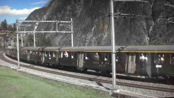 Trois photographies relles et quatre photographies modles - Comparez les ambiances au niveau de ces voitures lgres CFF (SBB-Leichtstahlwagen) !