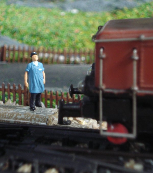 Ambiances en gare de voyageurs, bagages, marchandises et cheminots