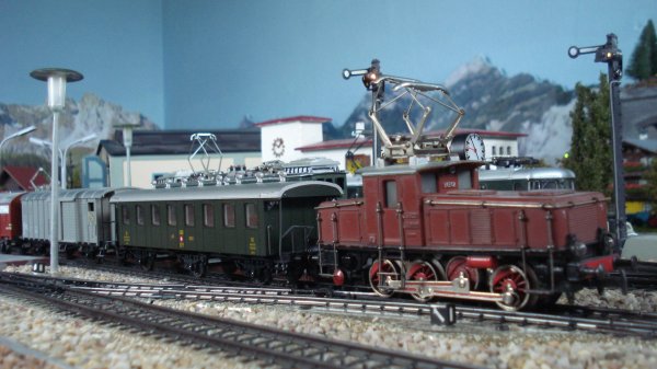 les multiples variantes tractionnaires en tte de la rame "Association 10264" (1re partie)