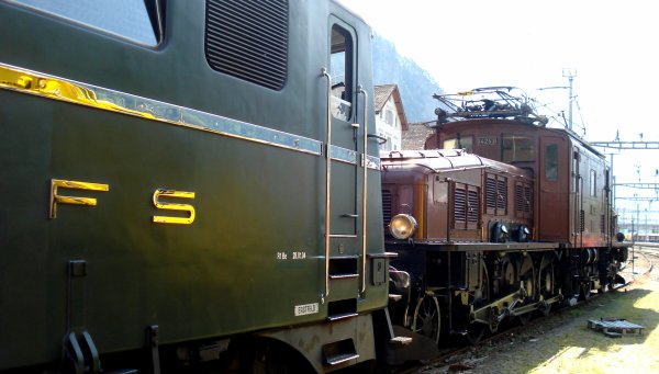 Erstfeld, le 06.06.2013 - 60 Ans Ae 6/6 11402 et nouvelle peinture Ae 6/6 11411... et bien videmment l'incontournable "Crocodile" !