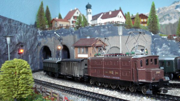 Les Ae 4/7 10902 et 10905 en images