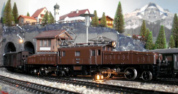 Authentiques "Ambiances Gothard" avec les Ce 6/8 III 3015 de Märklin / Authentische Gotthard-Stimmungen mit den Märklin-Ce 6/8 III 3015