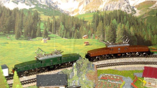 Authentiques "Ambiances Gothard" avec les Ce 6/8 III 3015 de Märklin / Authentische Gotthard-Stimmungen mit den Märklin-Ce 6/8 III 3015