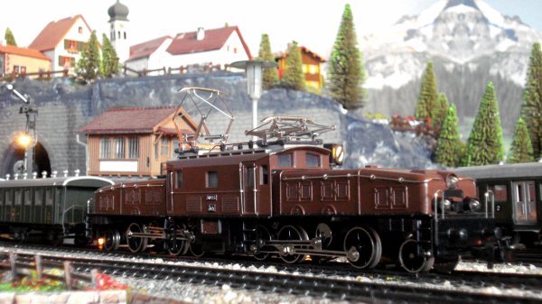 Authentiques "Ambiances Gothard" avec les Ce 6/8 III 3015 de Märklin / Authentische Gotthard-Stimmungen mit den Märklin-Ce 6/8 III 3015