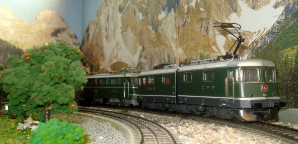 Les locomotives Ae 6/6 11414 (3050) de Märklin