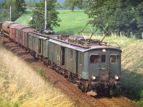 Anciens vhicules-moteurs dans leur vie de tous les jours (deuxime partie)