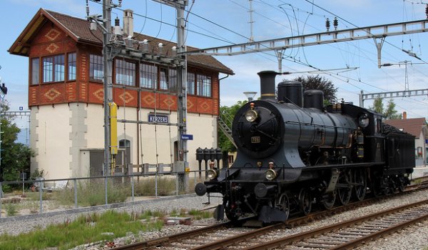 ... puis des postes d'aiguillages et de leurs divers appareils de commande, ainsi que d'autre signaux et ambiances irremplaçables !