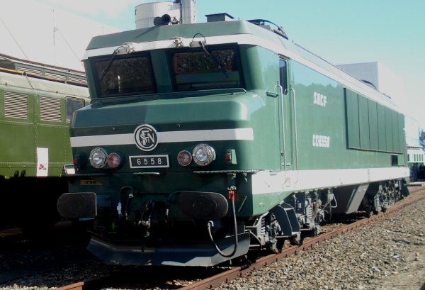 Ambiances ferroviaires franco-suisses à Meyrin (Zymesa)