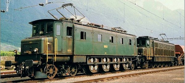 Enfin un couple d'Ae 4/7 vertes au "Chemin de Fer-Muse du Cabanon"