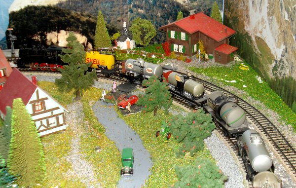 Mise en service d'une nouvelle pensionnaire au Chemin de Fer-Muse du Cabanon, ce merveilleux et authentique EMS du modlisme ferroviaire