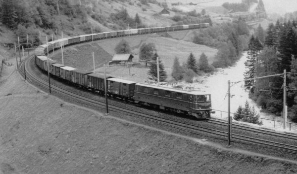 Troisime partie: les trains de denres alimentaires et de gravier/ballast