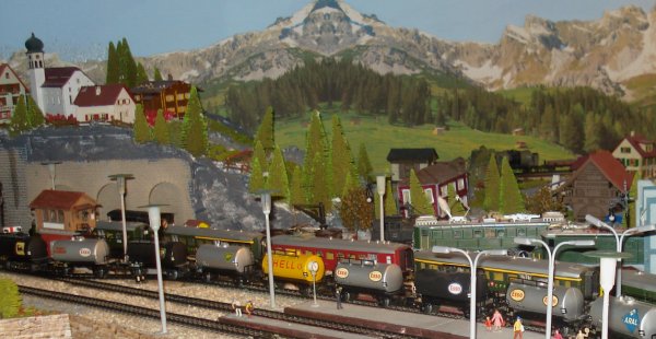 Trains-blocs et de marchandises à l’échelle HO