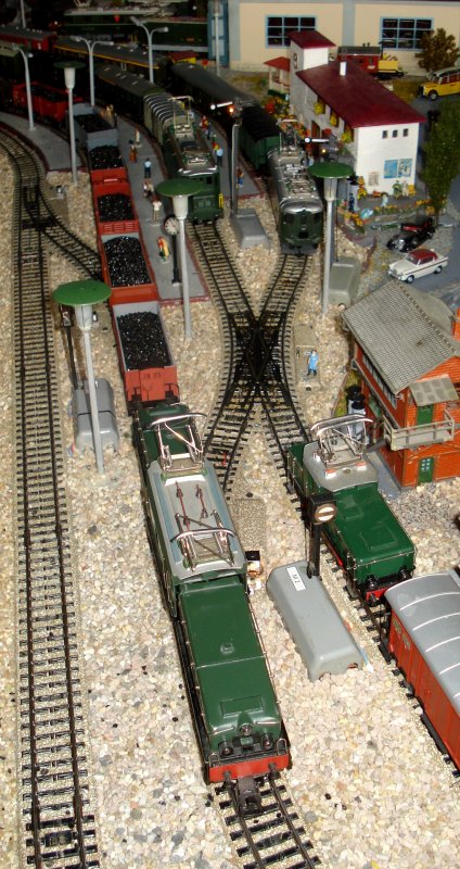 Trains-blocs et de marchandises à l’échelle HO