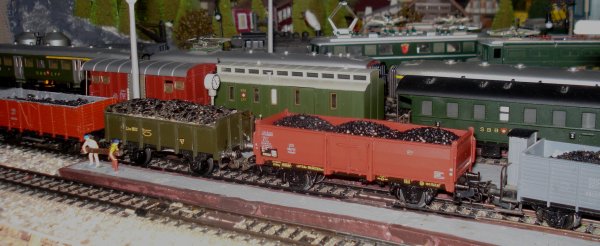 Trains-blocs et de marchandises à l’échelle HO