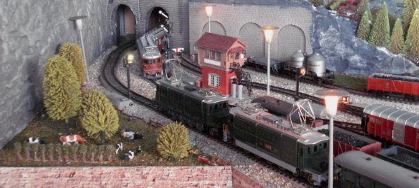 Encore quelques irremplaçables et bouleversantes ambiances ferroviaires du soir !