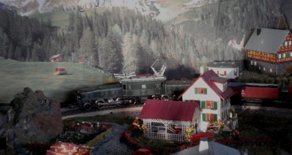 Encore quelques irremplaçables et bouleversantes ambiances ferroviaires du soir !