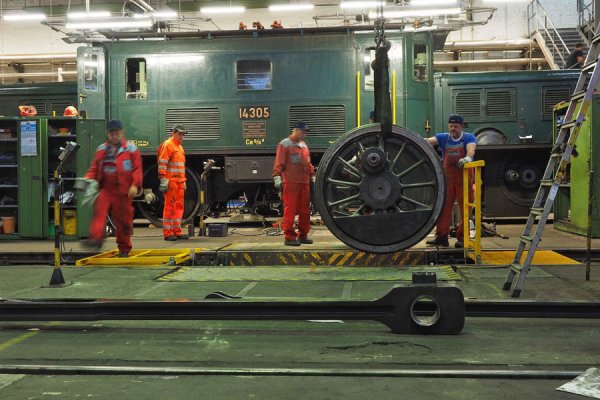 Le douloureux cas de la Ce 6/8 III 14305 !