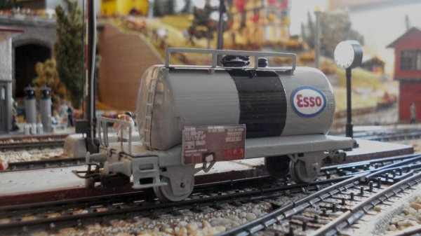 Les wagons-citernes  2 essieux   Heimatbahnhof/Gare d’attache St-Triphon 