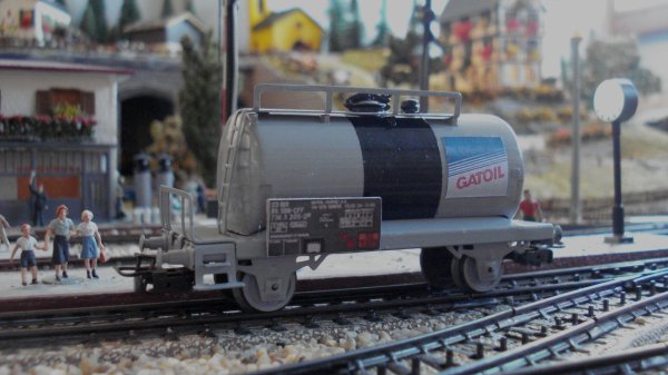 Les wagons-citernes  2 essieux   Heimatbahnhof/Gare d’attache St-Triphon 