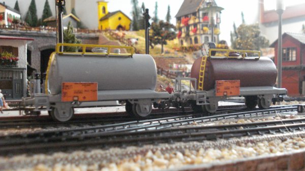 Les wagons-citernes "Dfense hydrocarbures"