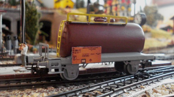 Les wagons-citernes "Dfense hydrocarbures"