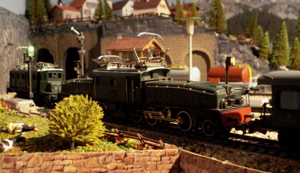 A dfaut de la ralit ferroviaire (bouleverse par des technologies dignes de la science-fiction), voici encore quelques merveilleuses ambiances du temps jadis, que dsormais seul le modlisme est encore en mesure de nous offrir !