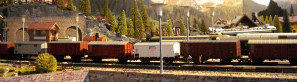 A dfaut de la ralit ferroviaire (bouleverse par des technologies dignes de la science-fiction), voici encore quelques merveilleuses ambiances du temps jadis, que dsormais seul le modlisme est encore en mesure de nous offrir !