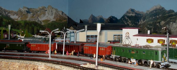 Le lgendaire train marchandises de dtail ("Stckgterzug") 16627 Bellinzone - Erstfeld, durant les annes 1970