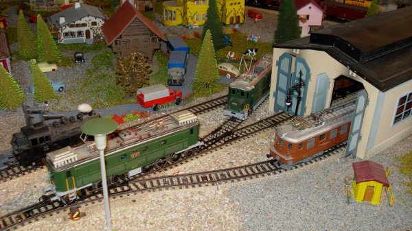 Naissance du  petit dernier , le wagon-citerne ASEOL, destin au transport exclusif de lubrifiant