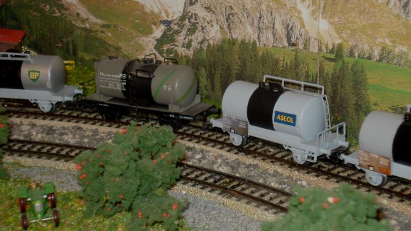 Naissance du  petit dernier , le wagon-citerne ASEOL, destin au transport exclusif de lubrifiant