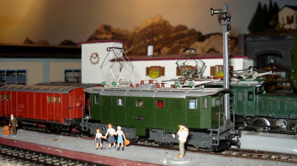 Une sympathique locomotive sauve d'une inaction dfinitive, grce  un liquide miracle pour le nettoyage