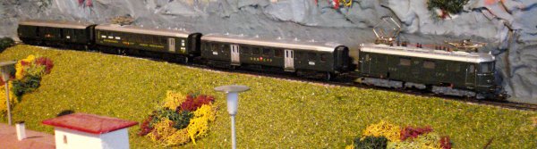 Encore quelques ambiances de trains intervilles avec locomotives Re 4/4 I (deuxime partie)