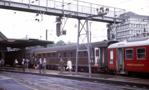 Incorporation des voitures-restaurants lgres CFF en trafic international (troisime partie)