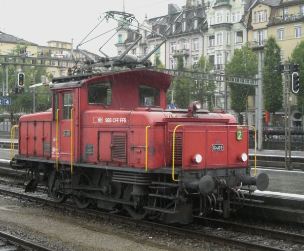 Deux petites locomotives lectriques MAERKLIN  ne pas sous-estimer