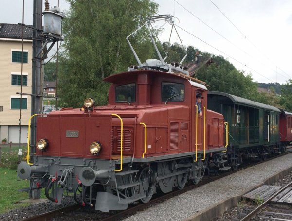 Deux petites locomotives lectriques MAERKLIN  ne pas sous-estimer