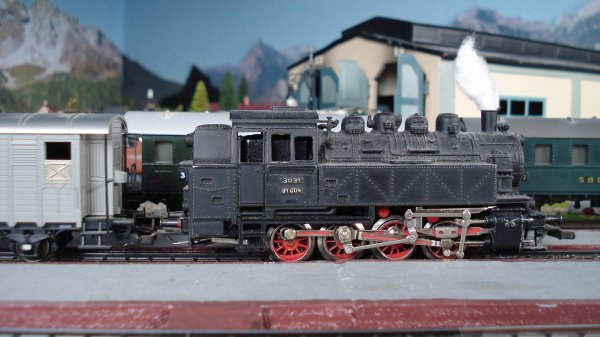 BR 80, BR 81 et RSM 800 en HO de MAERKLIN – Essais intensifs de traction