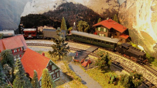 BR 80, BR 81 et RSM 800 en HO de MAERKLIN – Essais intensifs de traction