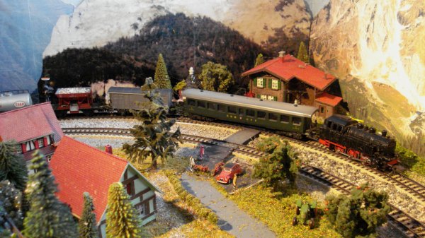 BR 80, BR 81 et RSM 800 en HO de MAERKLIN – Essais intensifs de traction