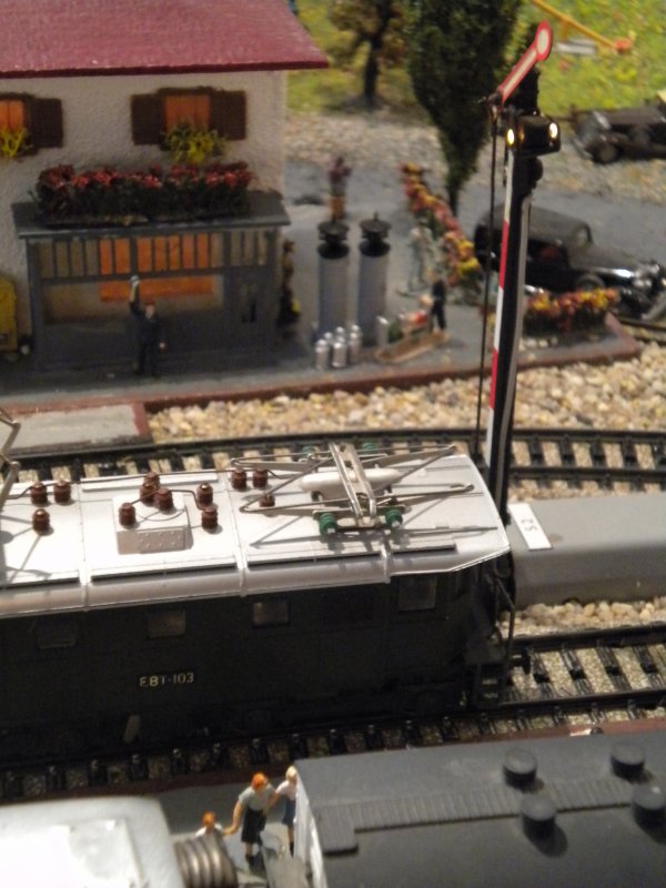 Signaux mcaniques, que votre souvenir soit glorifi  tout jamais !