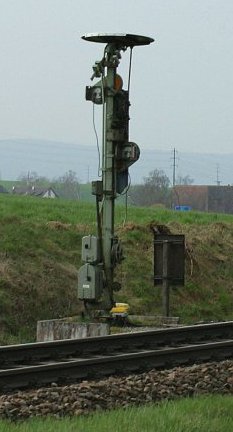  Signalo-ferroviairo-thrapie  grce aux anciens smaphores et disques basculants allemands