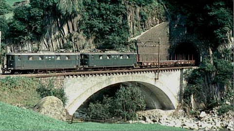 Locomotives Ae 4/6 dans leur vie quotidienne (deuxime partie)