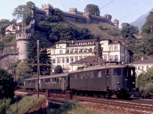 Locomotives Ae 4/6 dans leur vie quotidienne (troisime partie)