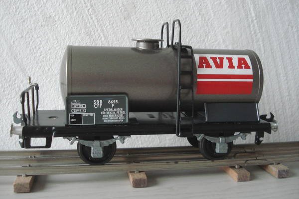 Renaissance du Tin-Plate de style suisse  l'chelle 0 - Encore quelques merveilleux wagons - Cinquime partie