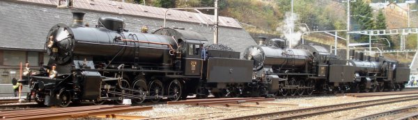 Ambiances "vapeur" et d'authentique voyage en train en gare de Goeschenen (deuxime partie)