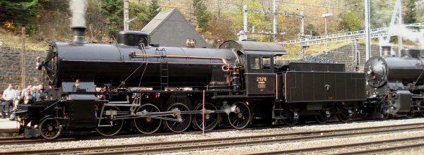 Ambiances "vapeur" et d'authentique voyage en train en gare de Goeschenen (deuxime partie)