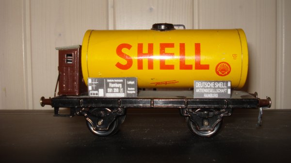 Ultimes amliorations apportes sur mes wagons-citernes ESSO et SHELL